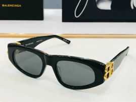 Picture of Balenciga Sunglasses _SKUfw55136818fw